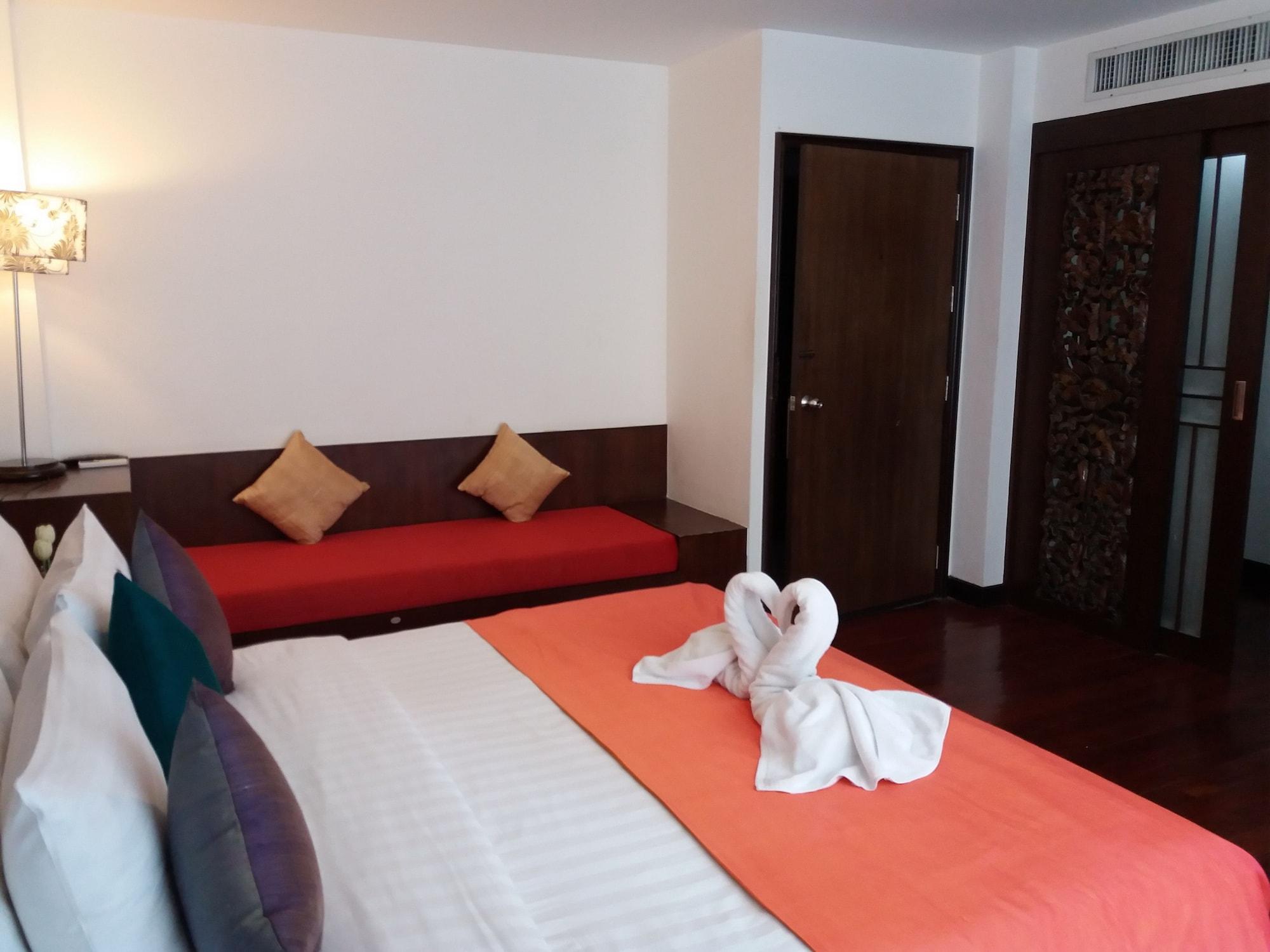Nicha Suite Hua Hin Hotel Exterior photo