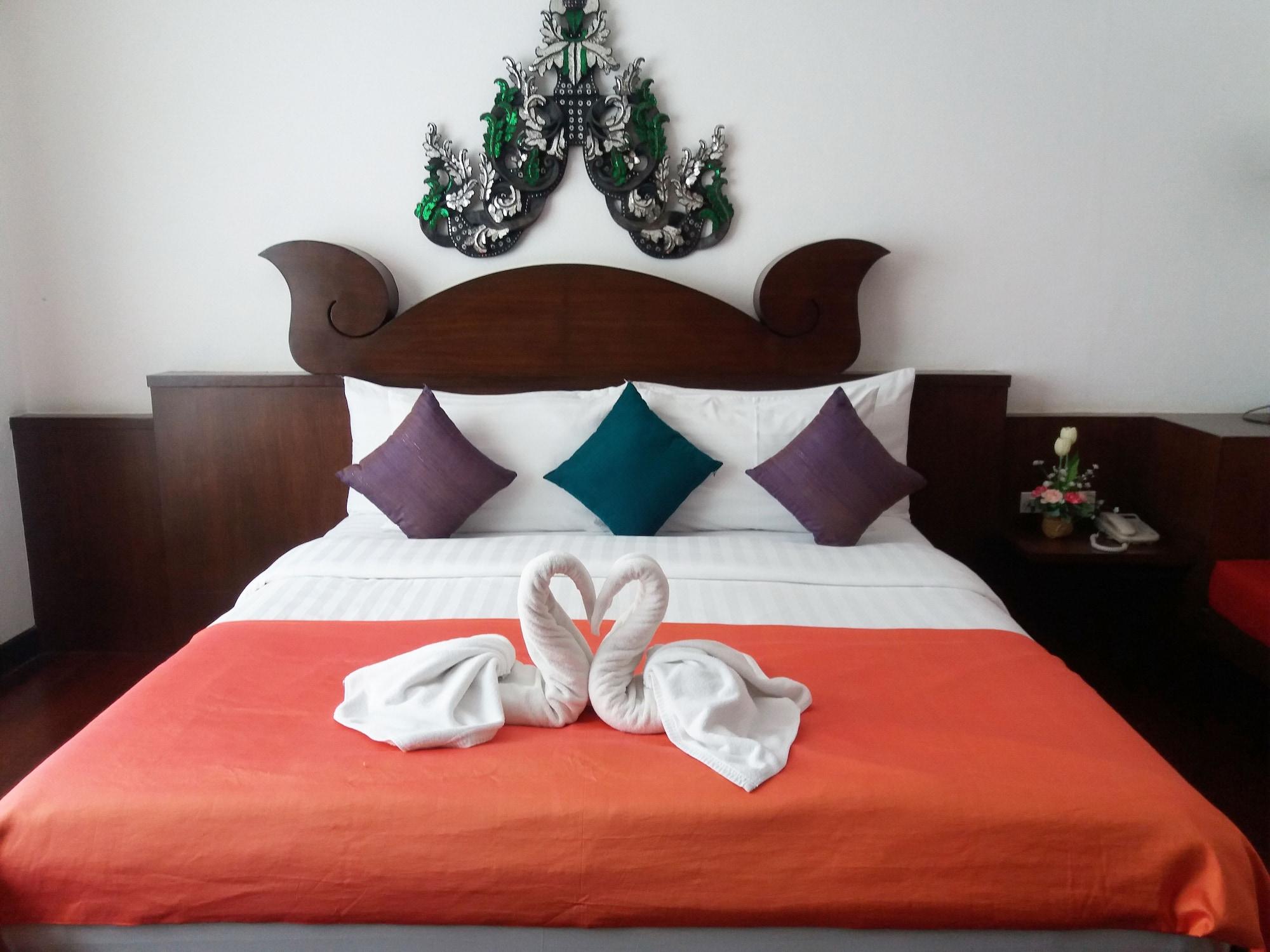 Nicha Suite Hua Hin Hotel Exterior photo
