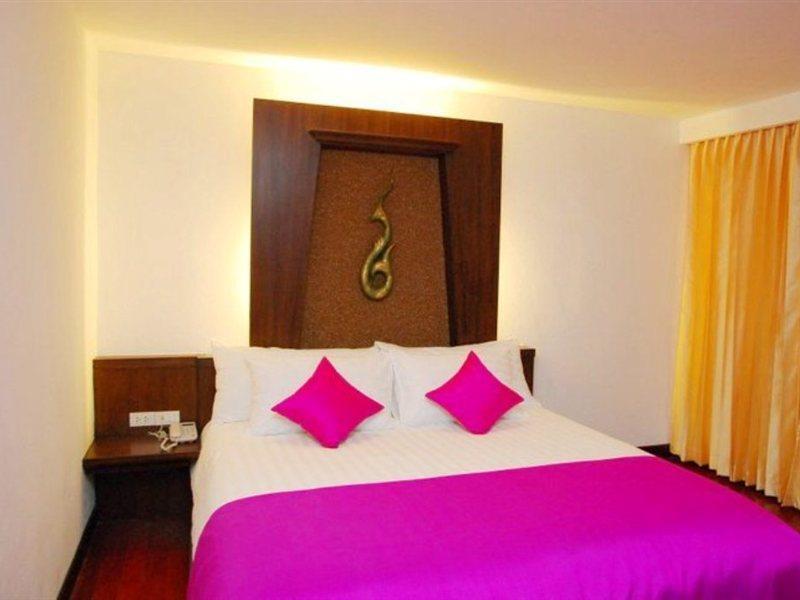 Nicha Suite Hua Hin Hotel Exterior photo